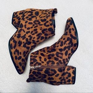 Women’s cheetah booties - Size 6W - Worn once